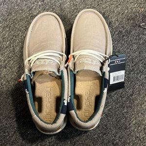 Hey Dudes men’s shoes